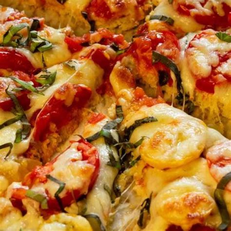 Cauliflower Crust Margherita Pizza Joes Healthy Meals