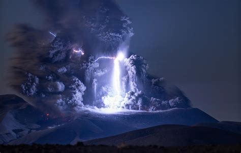 Stunning Image Of Rare Volcanic Lightning Captured By German