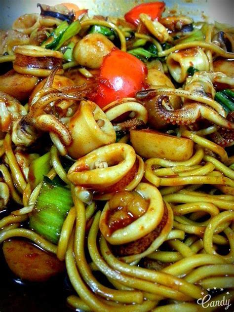 Penambahan ini dimaksutkan agar saat mie goreng masak, mie masih bertekstur basah. Senang Je Masak Tak Perlu Gula & Garam Pun. Mi Goreng ...