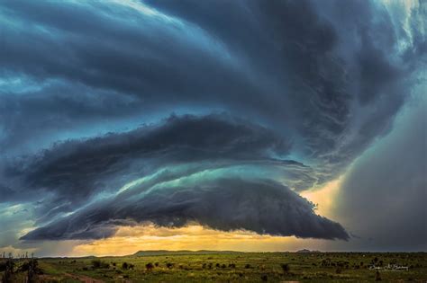 Shelf Cloud With Severe Tornado Warned Supercell Thunderstorm In Texas