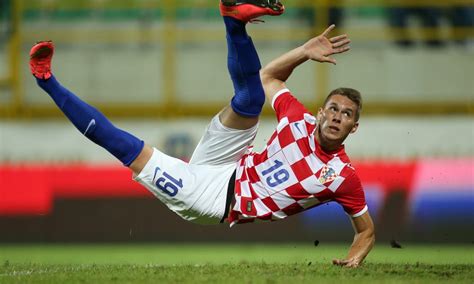 Marko pjaca is a croatian professional footballer who plays as a winger for serie a club genoa, on loan from juventus, and the croatia natio. Marko Pjaca, visite mediche per il nuovo attaccante croato ...