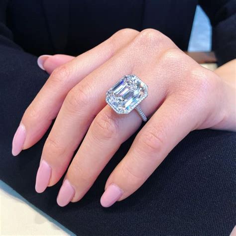 Featuring A 15ct Dif Emerald Cut Diamond 💎 💎💎💎 Womens Rings Fashion