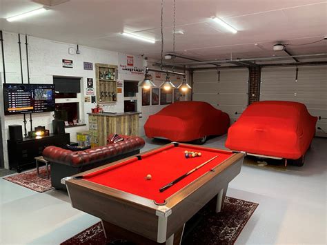 If your garage isn't doing much apart from storing all the stuff you no longer need, it's time to put it to. Garage Conversion Ideas - Man Cave | Regal Paints