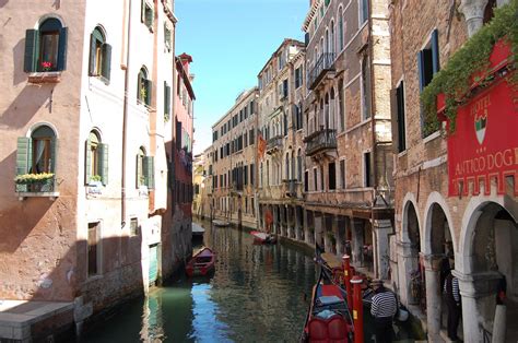 #veneziaunica official city of venice tourist and travel information. Atelier Cadorin. Una dinastia di artisti a Venezia ...