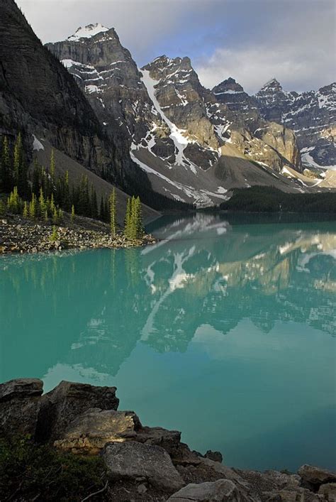 Moraine Lake Bannf National Park National Parks Incredible Places