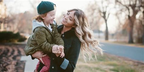 7 Ways Millennials Are Reinventing What It Means To Be A Mom Millennial Mom American Mom