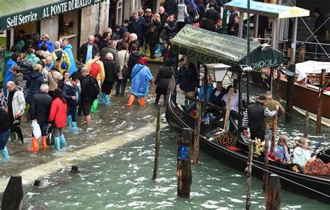 Venice Flooding Three Quarters Of Venice Underwater As City Hit By