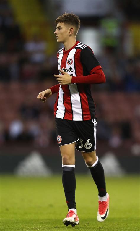 Report Everton Leading The Race To Sign Sheffield United Midfielder