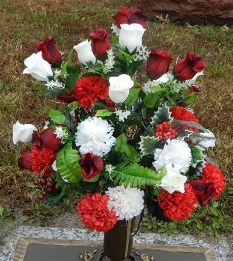 Christmas Flowers For The Cemetery Christmas Flowers Cemetery