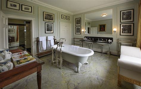 Manor House Bathrooms ~ Rashida Pic Decor