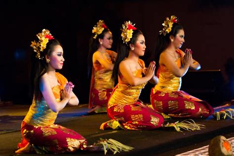 Tari Pendet Tarian Tradisional Khas Bali Tradisikita The Best Sexiz Pix