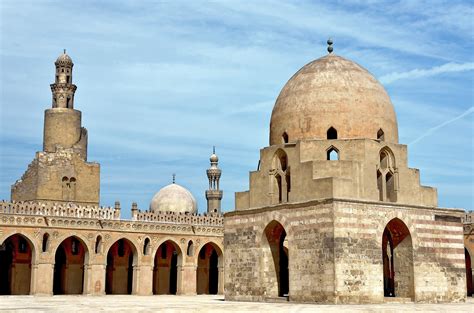 سحر الجامع المعلق مسجد ابن طولون في مناقشات حكايات أثر بمكتبة