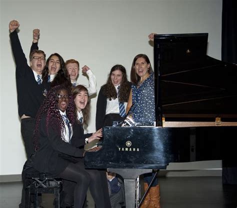 Snapped Musician Jamie Cullum Donates Piano To Commonweal School