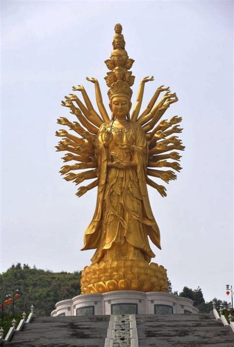 Top 10 Tallest Statues In The World 2020 Updated Mashtos