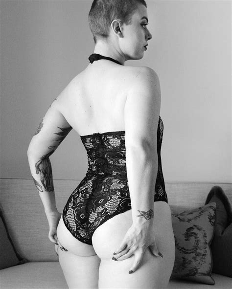 Thick Short Haired Pawg With Tattoos Made For Bbc Porn Gallery