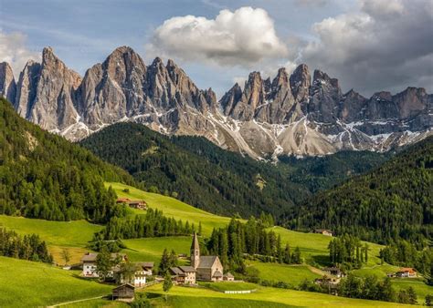 Santa Maddalena Val Di Funes Dolomites Places To See Italy Landscape