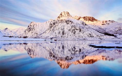 Norwegen Winterlandschaft Schnee Berge Himmel See Wasser