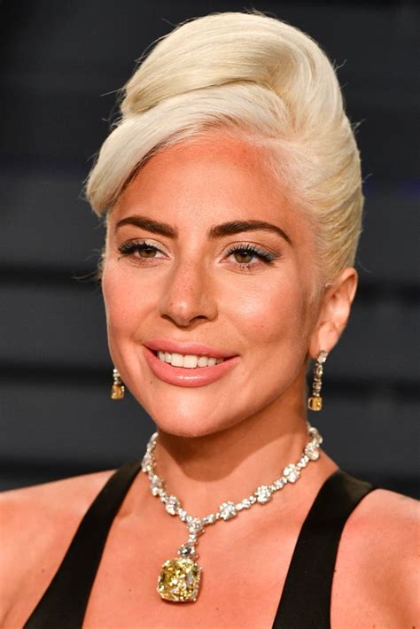 Lady Gaga Wears 128 Carat Yellow Tiffany Diamond Necklace To 2019 Oscars Lady Gaga S Necklace
