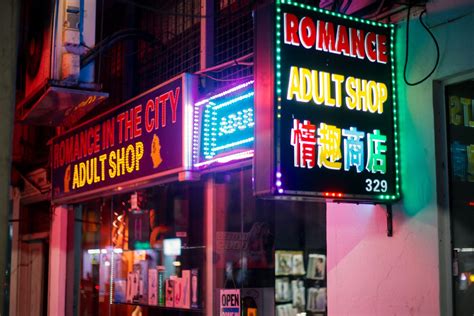 Singapores Geylang Red Light District—going Gentle Into That Good Night