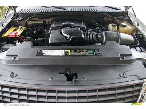 2003 Ford Expedition Xlt 54 Liter Sohc 16 Valve Triton V8 Engine Photo