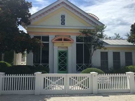 The Truman Show House In Seaside Florida A Must Go For Anyone Who