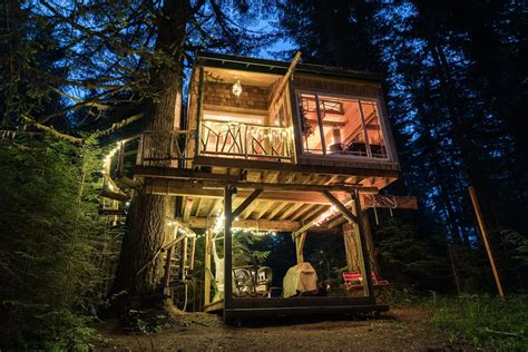 Book Your Overnight Stay At This Magical Treehouse In Oregon