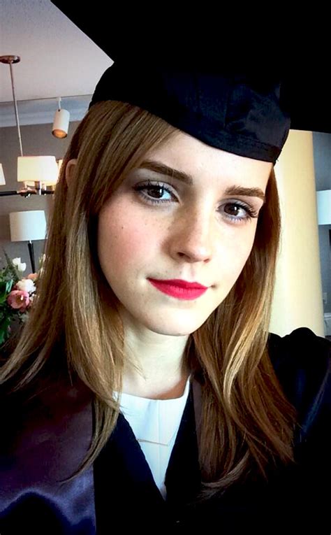 Emma Watson Graduates From Brown University—see The Star In Her Cap And Gown E News