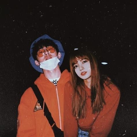 I don't know what they gossip, why everyone look at hanbin!? Hanbin and Lisa ️ | Gambar wajah, Gambar bff, Fotografi teman