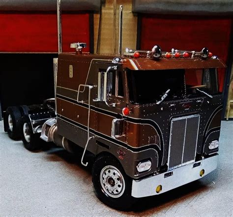 Big Rig Trucks Dump Trucks Toy Trucks Model Truck Kits Car Model
