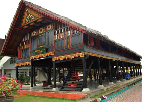 Keunikan Rumah Adat Aceh Garis Desain