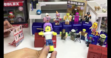 Abriendo Juguetes De Roblox Unboxing Cajitas Roblox Toys Robux