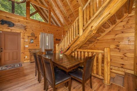 King Wolf Lodge in Sevierville w/ 3 BR (Sleeps10)