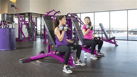 Girls Using Free Weights in Planet Fitness - South Florida on the Cheap
