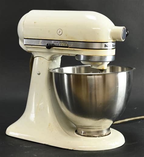 Sold Price Vintage Kitchenaid Mixer May 6 0122 1000 Am Edt