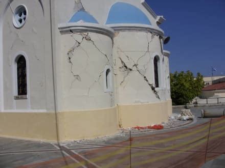 Rhodos zählt zu den bedeutendsten touristenregionen in griechenland. "Nach dem Erdbeben die alte Kirche in Kos " Bild Altstadt ...