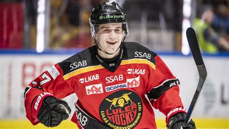 Nils lundkvist is a swedish ice hockey defenceman currently playing for luleå hf of the swedish hockey league.1 lundkvist was selected in the first round, 28th overall, of the 2018 nhl entry draft by the new york rangers.2. Nils Lundkvist - Höjdpunkter 2019/20 - Luleå Hockey