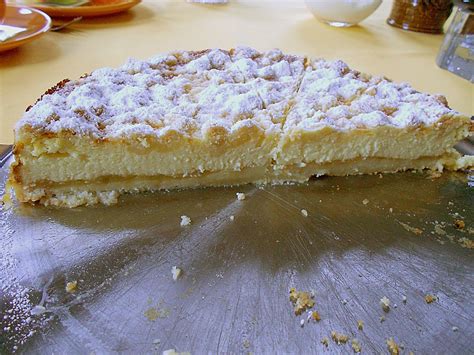 Über 24 bewertungen und für ausgezeichnet befunden. Käse - Streusel - Torte mit Apfelkompott von Koelkast ...