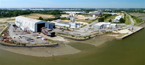 Połączenie tradycji, zaawansowanych składników aktywnych i naturalnych roślinnych ekstraktów z ekologicznych plantacji. Kership Lorient - Piriou : Piriou