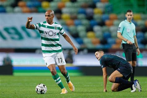 André silva and joão mário visited josé loureiro botas secondary school in vieira de leiria, one of the educational institutions affected by the fires. João Mário sente "uma lufada de ar fresco" no Sporting ...