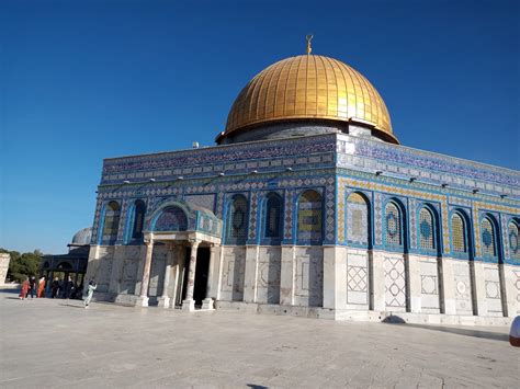 القدس : صور رحاب المسجد الأقصى والبلدة القديمة