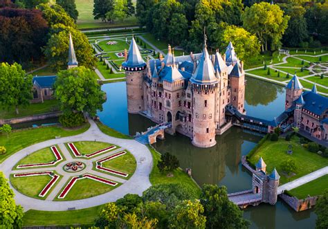11 Must See Beautiful Castles In Europe - Early Traveler