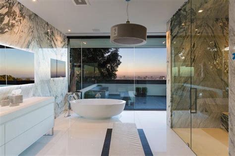 Los angeles is a city that shines so bright, its light can be seen across the stars and its might is felt all or the world. Modern Masterpiece - $55,000,000 - Pricey Pads