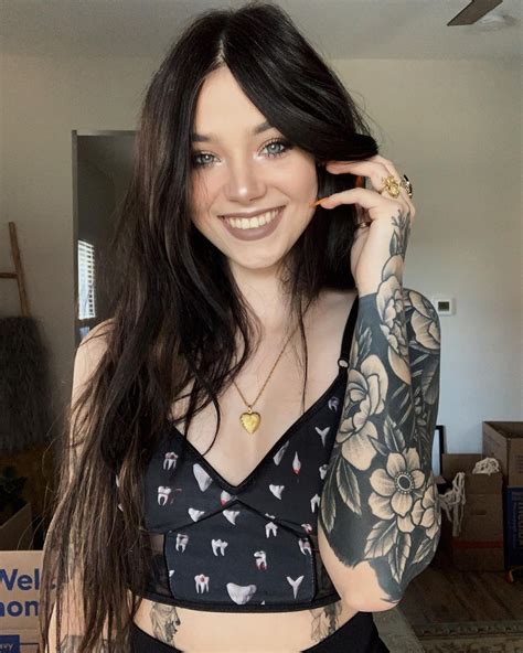 claire on instagram never felt so low but so high female tattoo models girls tatoos girl
