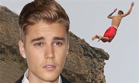 Justin Bieber Reportedly Being Sued By Photographer After Bodyguard Destroyed His Camera In
