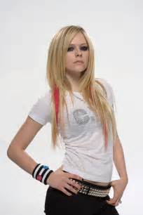 33 Avril Lavigne Hot Pictures Which Are Sure To Attract Your Attention