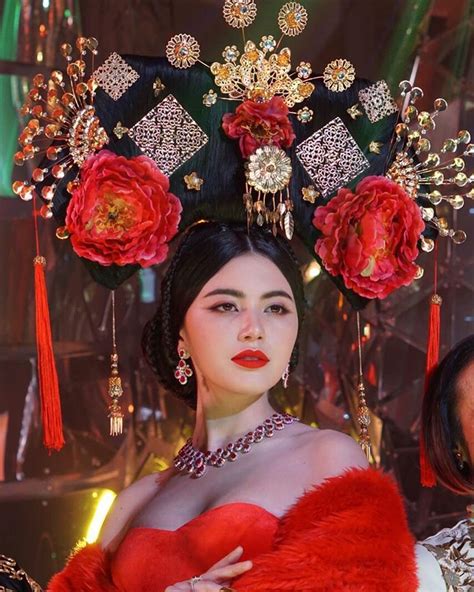 ใหม่ ดาวิกา ผ่านงานมาสเตอร์พีช มาแล้ว ทั้งหนัง ละคร แมสจากช่องใหญ่ และดังเพิ่มจากช่องที่มีกระแส ดังจากกระแสก็ดู. ใหม่ ดาวิกา กับลุคนี้ !!! - Pantip