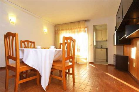 Es un apartamento luminoso, soleado y amueblado que tiene 40 m2 de los c. APARTAMENTOS ALBORAN Salou - Tarragona