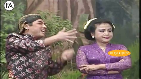 Sepertinya cerita ini sulit dipercaya karena mana mungkin seekor binatang jejadian bisa ditembus dengan timah panas. Cuplikan Ketoprak Humor Lakon Pesugihan Babi Ngepet - YouTube