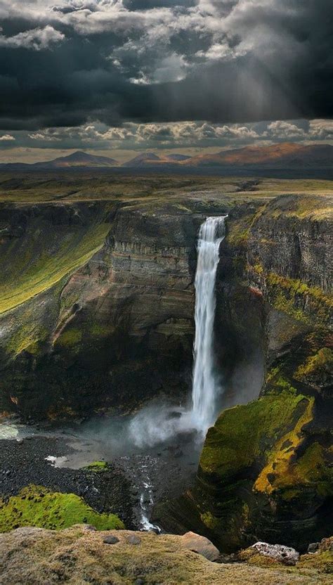 The Háifoss Waterfall In Iceland Schöne Landschaften Schöne Orte