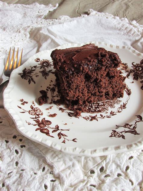 This raw carrot cake is amazingly similar in taste and texture to the baked version of carrot cake. Chocolate Carrot Cake with Chocolate Frosting Recipe